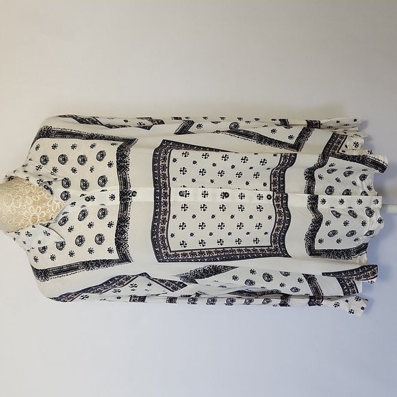 Free People Size S/P Little Secrets Bandana Scarf Print Button Down Top Boho - Picture 2 of 16